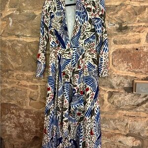 FARM RIO MACAW FLIGHT MAXI PLUNGING V-NECK LONG SLEEVES- Size M